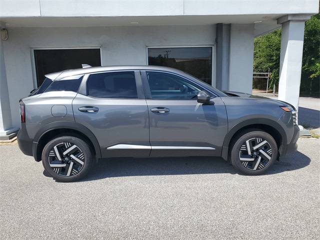 2025 Nissan Kicks SV photo 2
