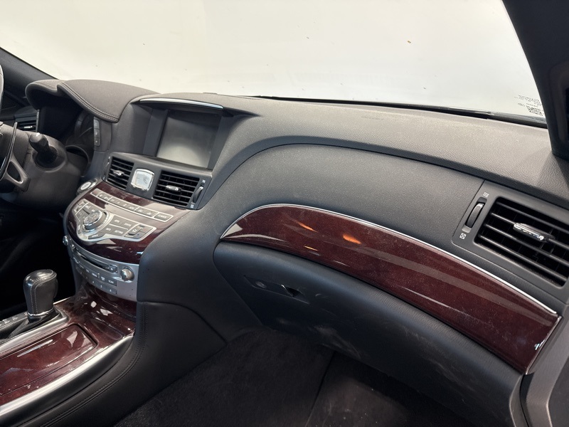 2018 Infiniti Q70 3.7 Luxe photo 13