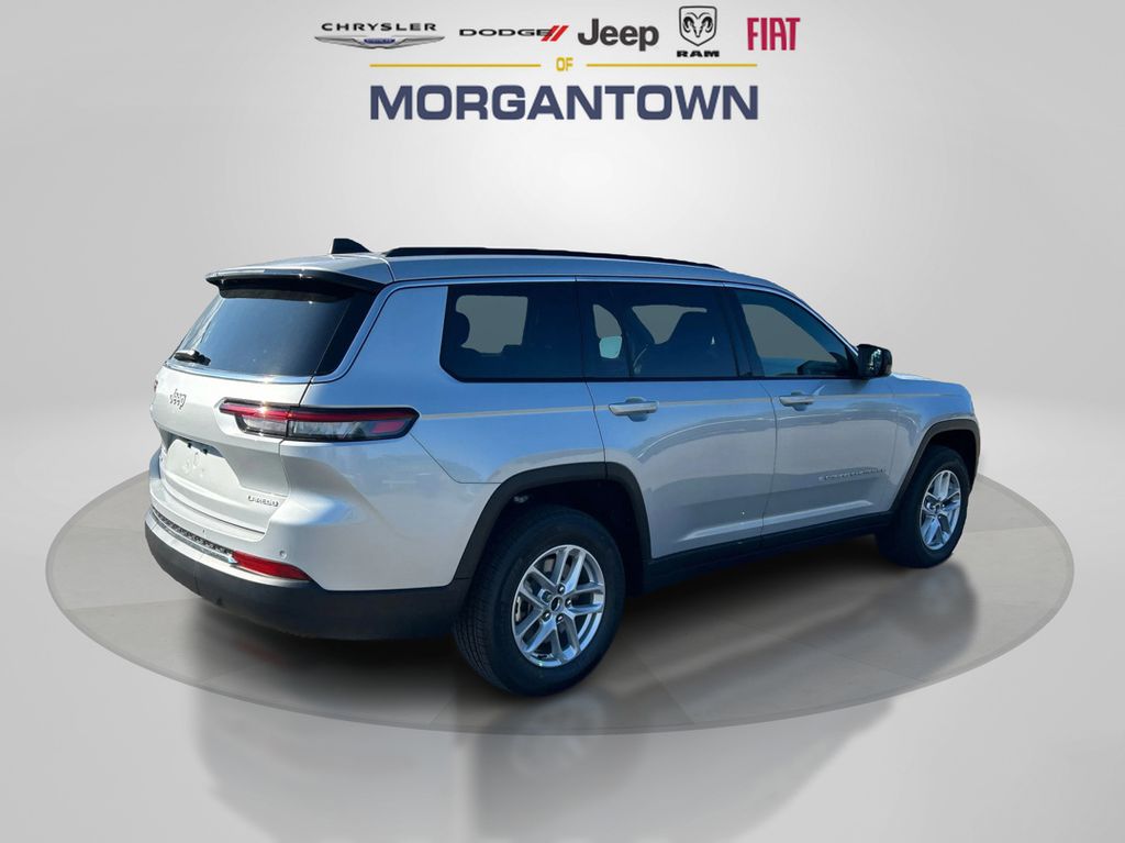 2025 Jeep Grand Cherokee Laredo X photo 2