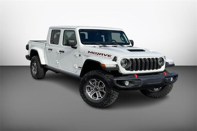 2025 Jeep Gladiator Mojave X's photo