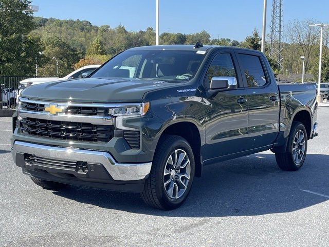 2026 Chevrolet Silverado 1500 LT photo 2