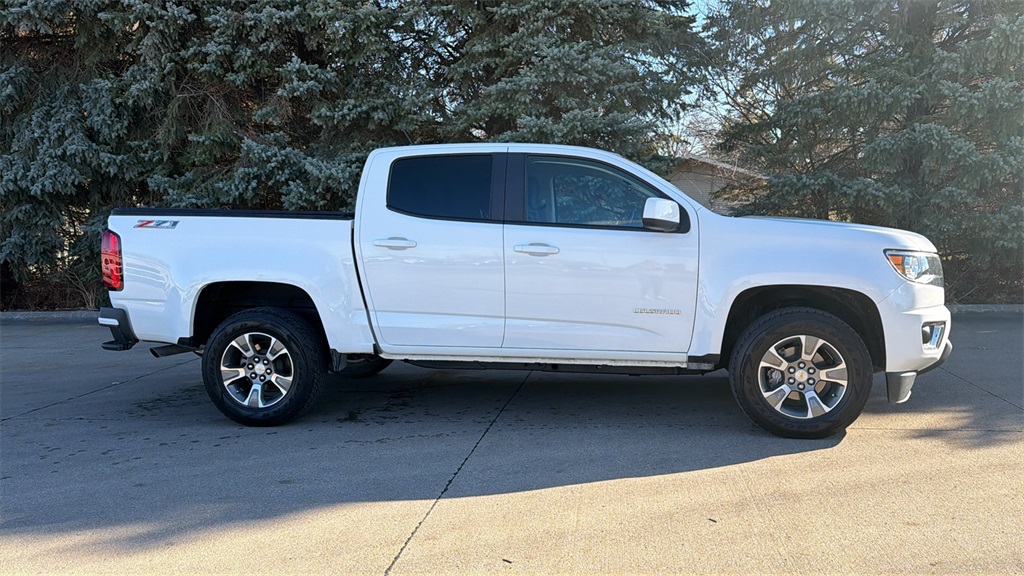 2020 Chevrolet Colorado Z71 photo 2