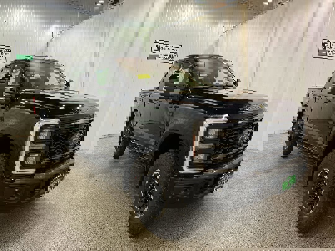 2026 Ford F-350 Super Duty Lariat's photo