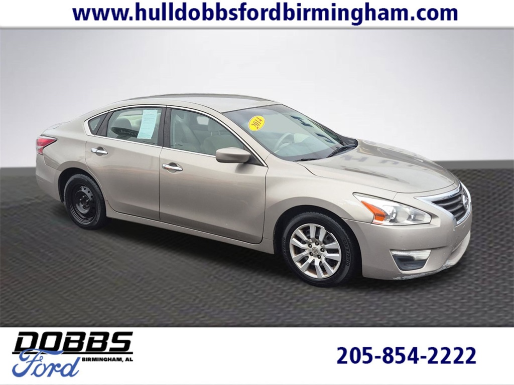2014 Nissan Altima S's photo