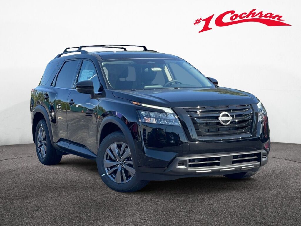 2025 Nissan Pathfinder SV's photo
