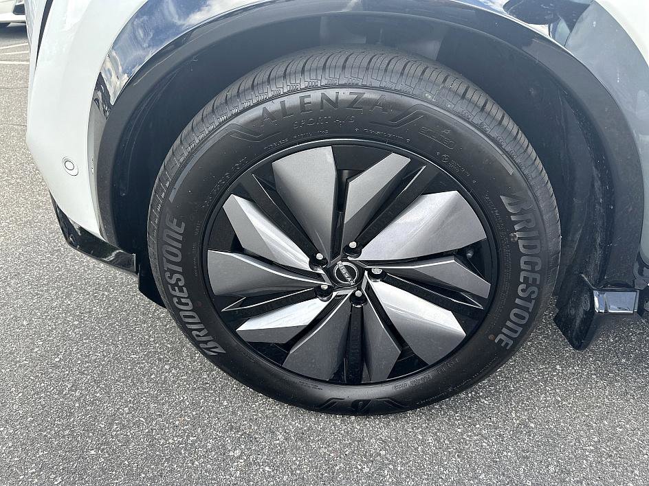 2024 Nissan ARIYA Platinum e-4ORCE photo 23