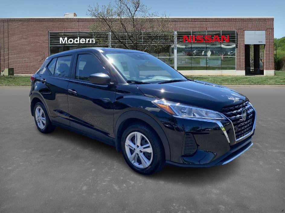 2023 Nissan Kicks S photo 5