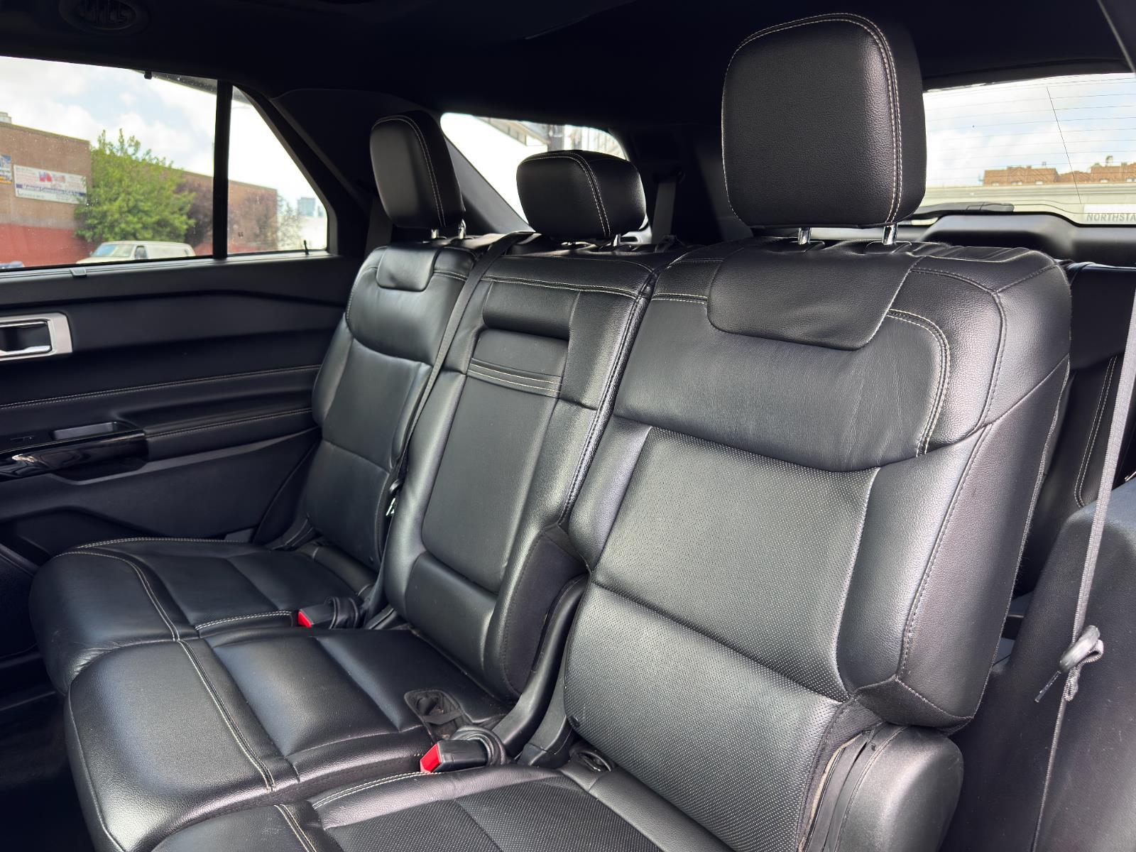 2022 Ford Explorer ST photo 23
