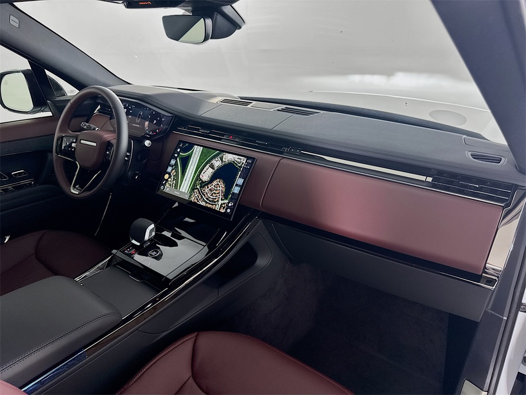 2025 Land Rover Range Rover Sport SE photo 25