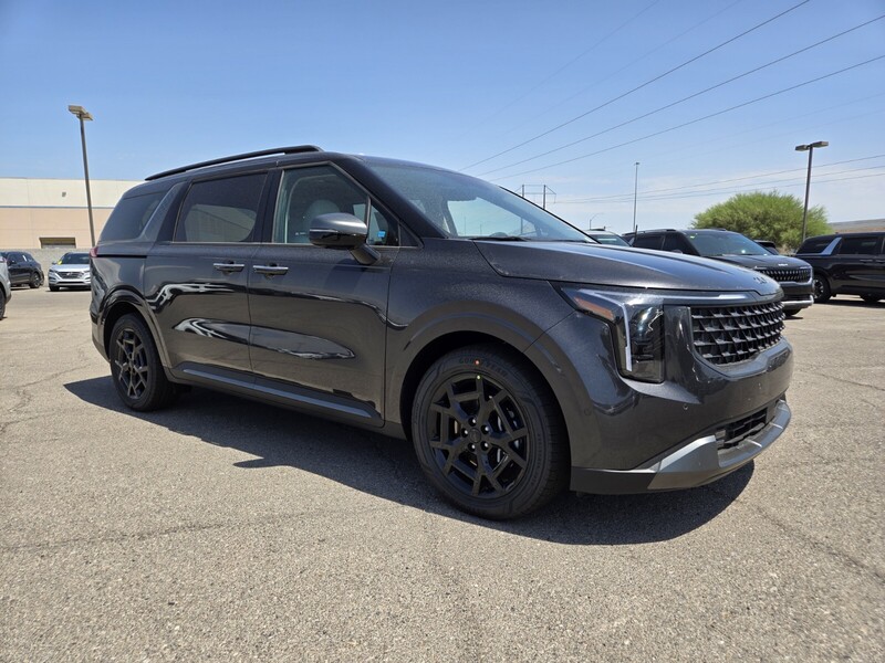 2026 Kia Carnival SX Prestige photo 2