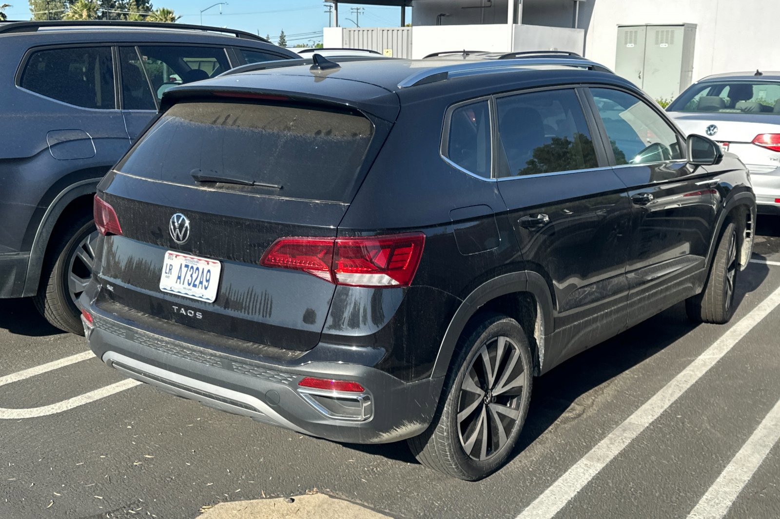 2024 Volkswagen Taos SE photo 3