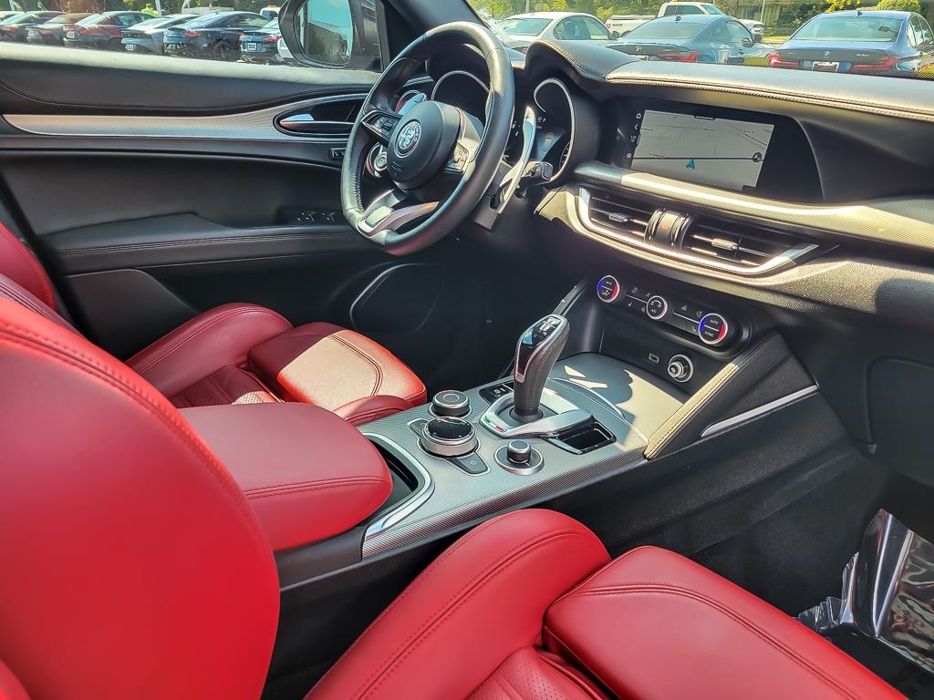 2022 Alfa Romeo Stelvio Ti Sport photo 19