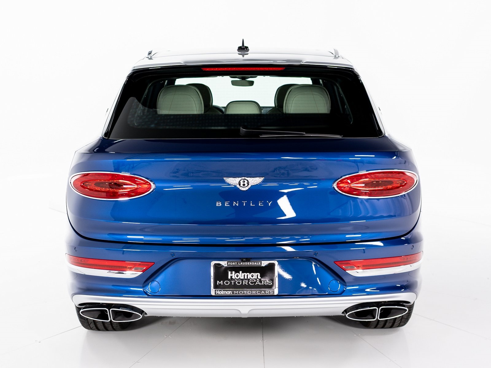 2025 Bentley Bentayga EWB Azure V8 photo 4