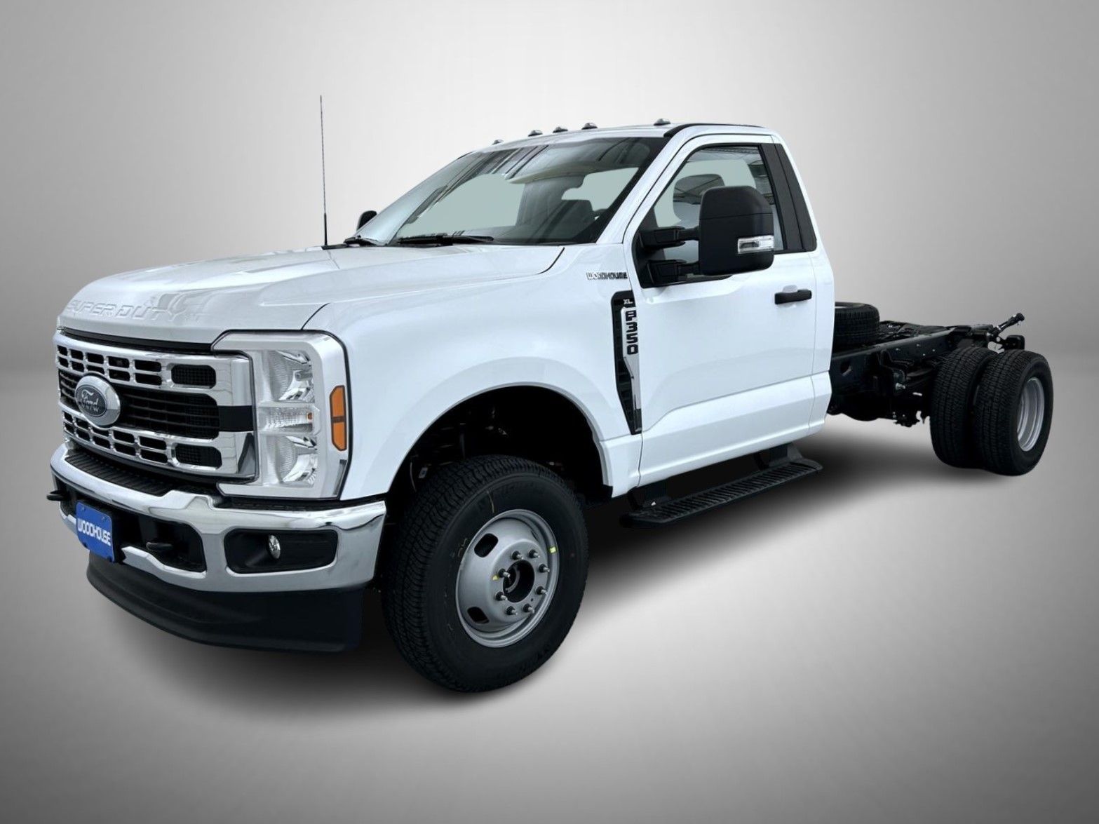2026 Ford F-350 Super Duty Chassis Cab XL's photo