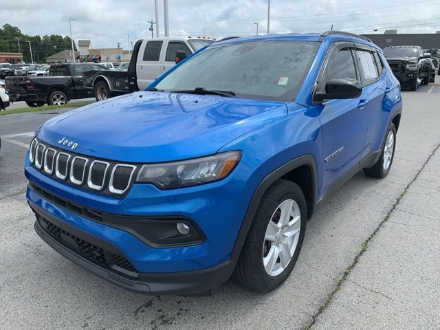 2022 Jeep Compass Latitude photo 2
