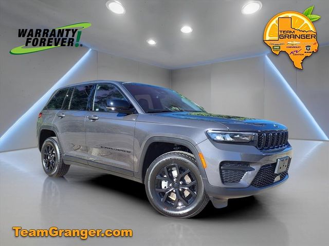 2025 Jeep Grand Cherokee Altitude's photo