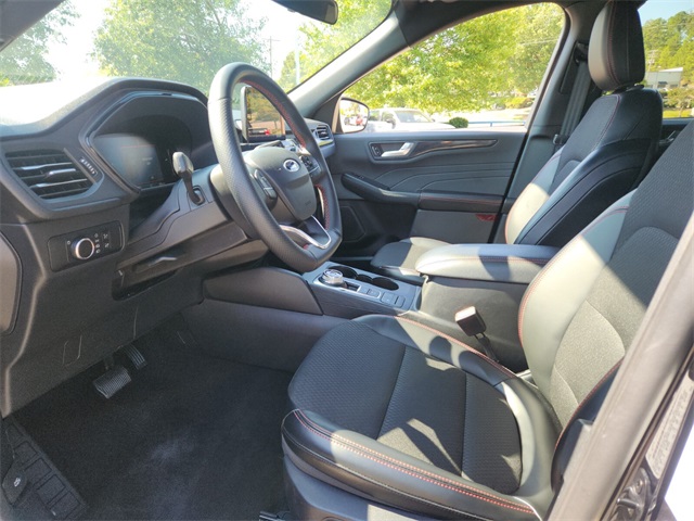 2025 Ford Escape ST-Line photo 9