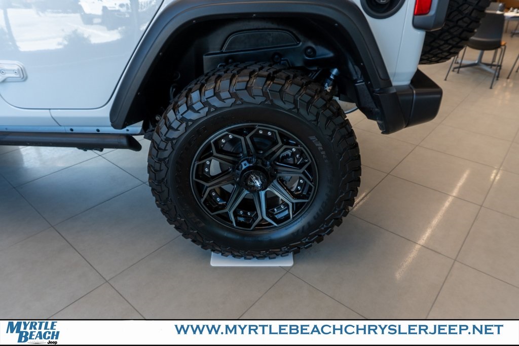 2025 Jeep Wrangler Willys photo 13