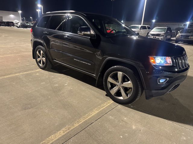 Used 2015 Jeep Grand Cherokee Limited with VIN 1C4RJFBGXFC754239 for sale in Bloomington, IL