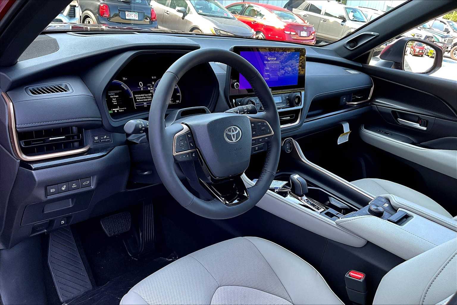 2025 Toyota Grand Highlander Hybrid MAX Platinum AWD photo 8