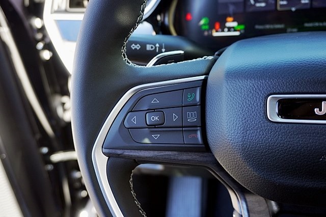 2023 Jeep Cherokee 4xe photo 41