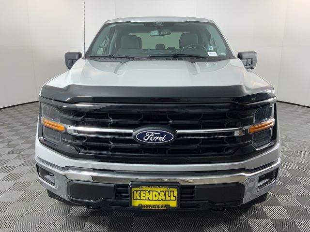 2024 Ford F-150 XLT photo 2