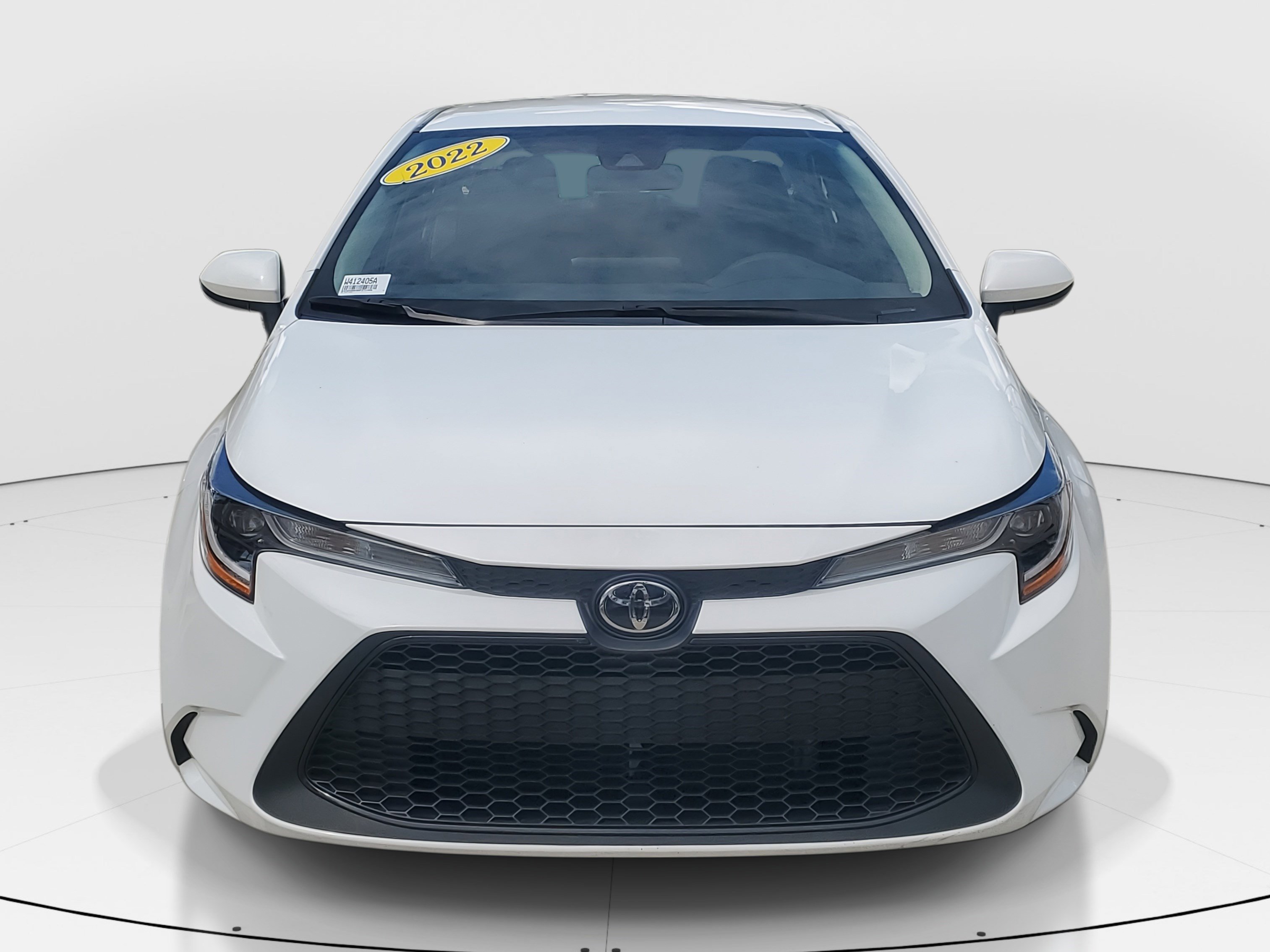 2022 Toyota Corolla LE photo 3
