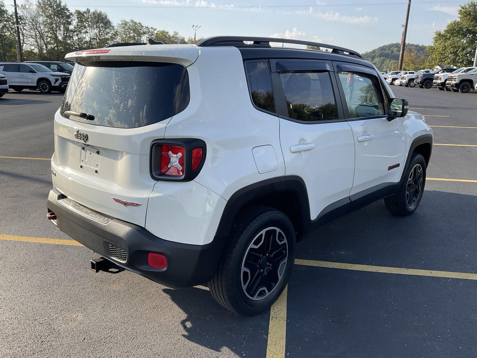 2017 Jeep Renegade Trailhawk photo 6