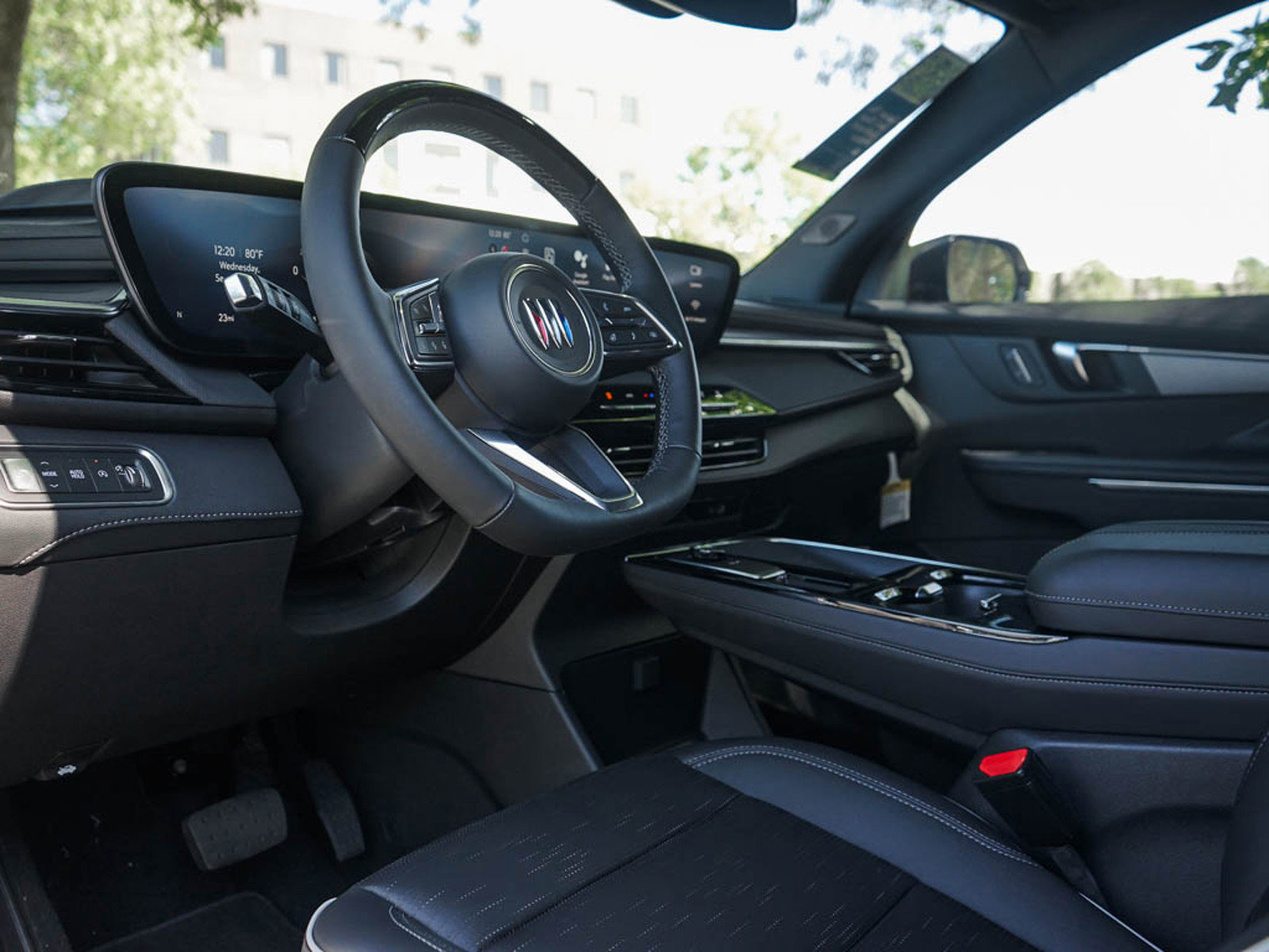2025 Buick Enclave Sport Touring photo 17
