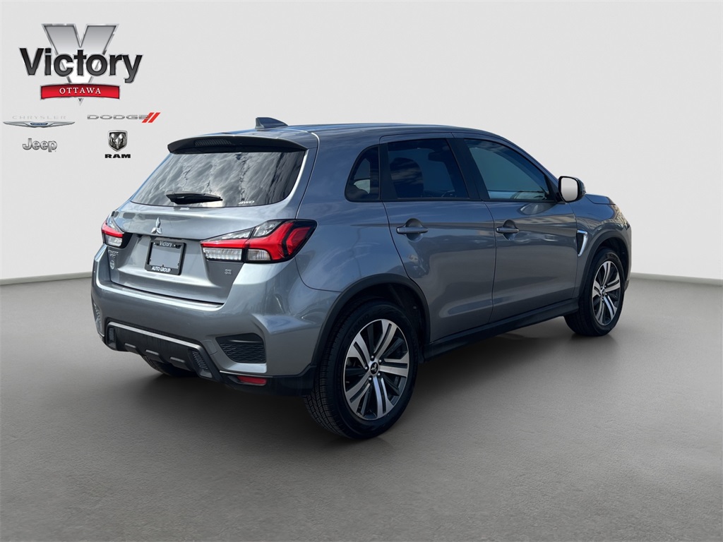 2024 Mitsubishi Outlander Sport SE photo 4