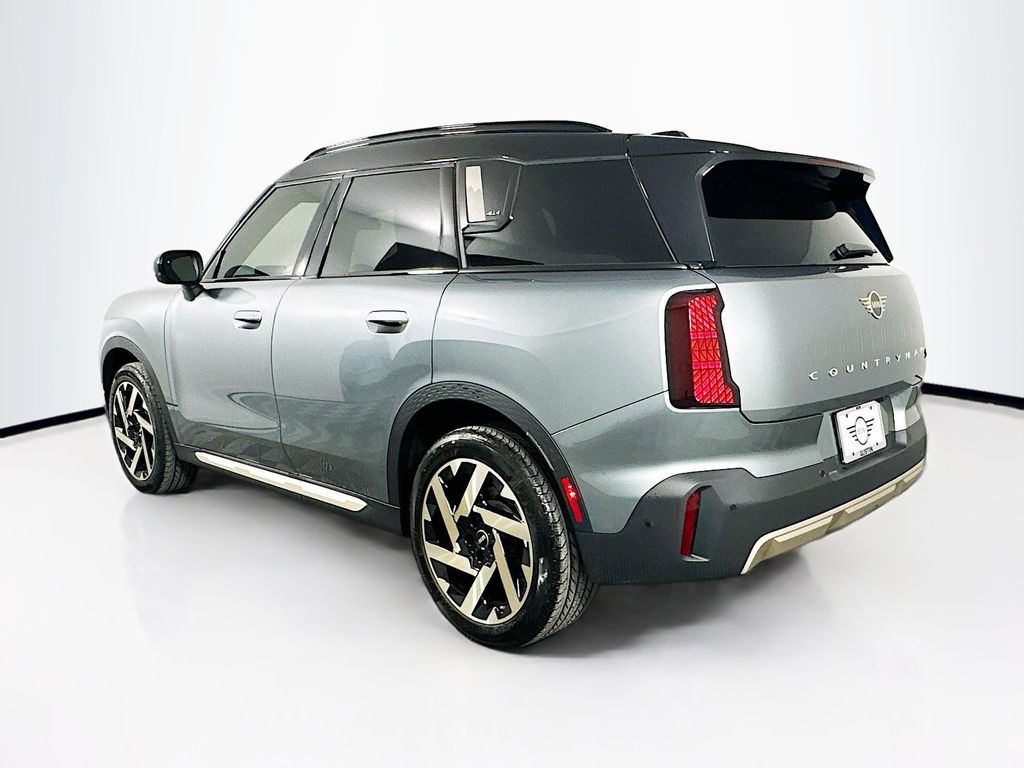 New 2025 Green MINI Iconic image 7