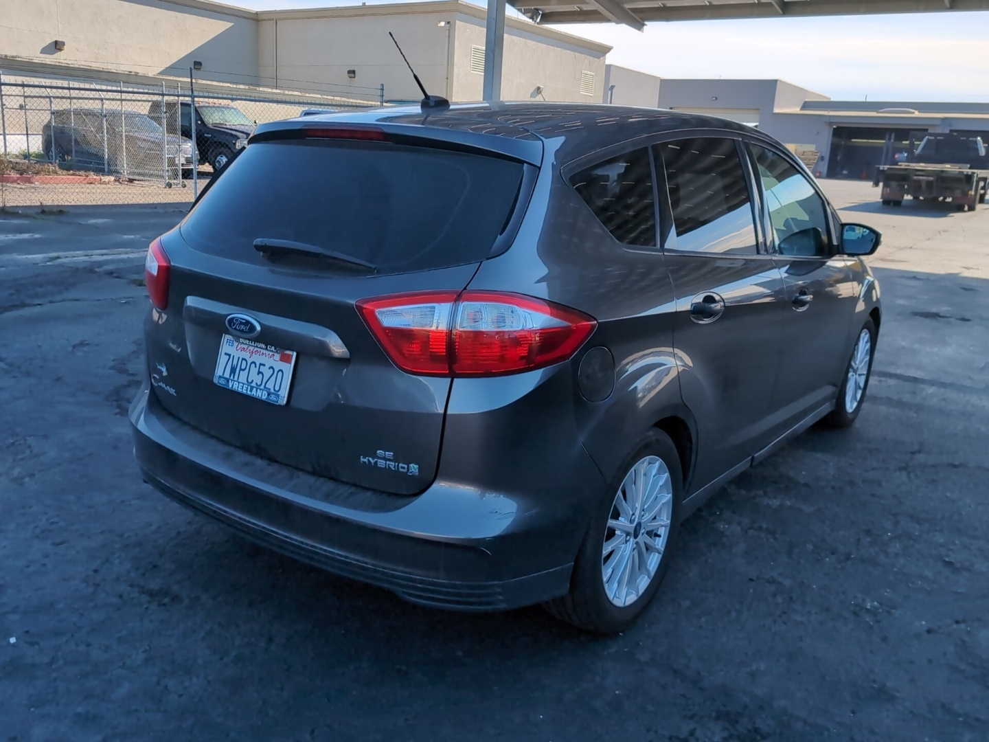 2016 Ford C-Max Hybrid SE photo 2