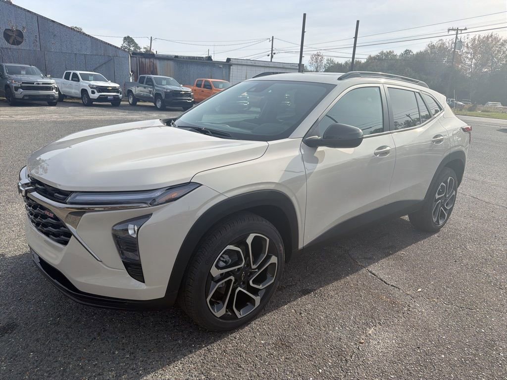 2026 Chevrolet Trax RS's photo