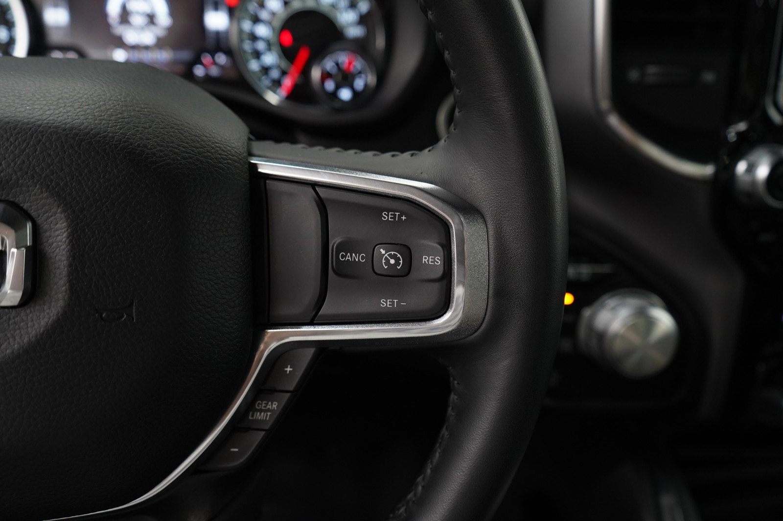 2024 Ram 1500 Laramie photo 19