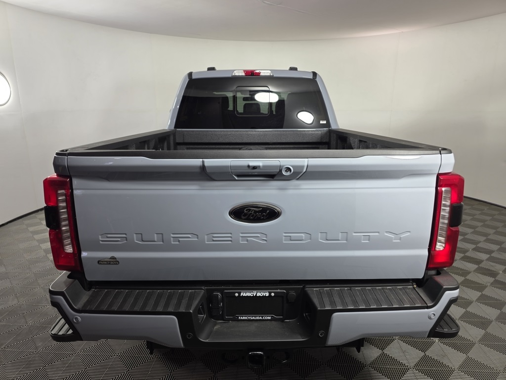 2025 Ford F-250 Lariat photo 4