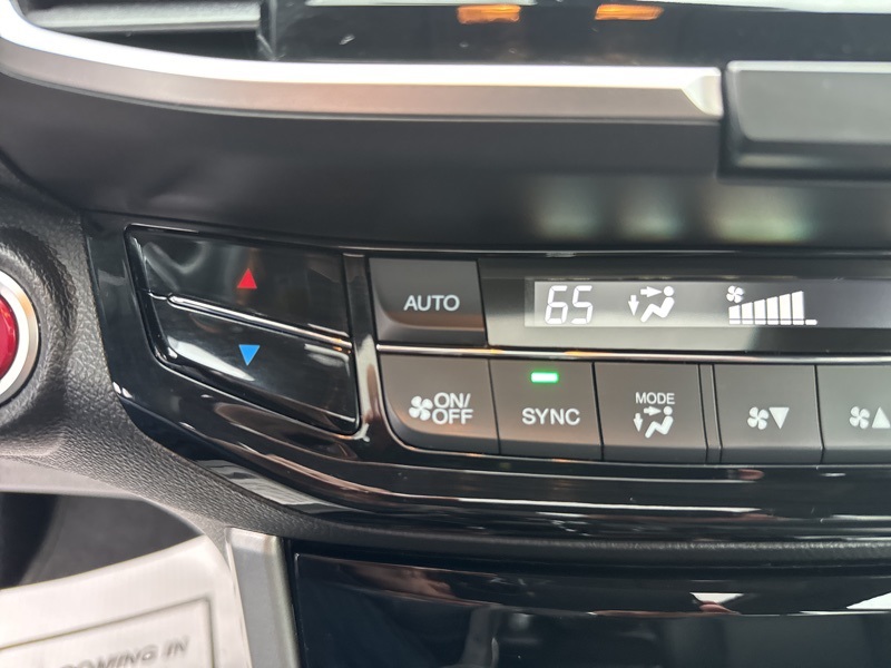 2017 Honda Accord Touring photo 33