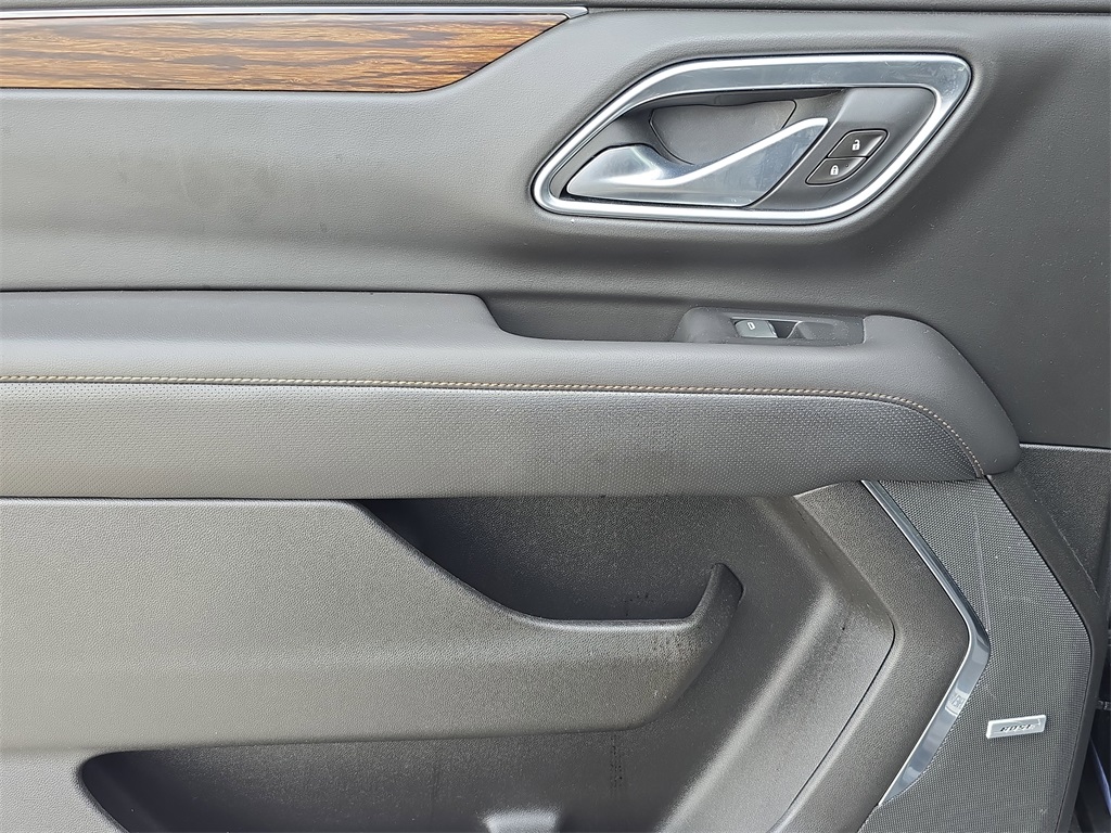 2021 Chevrolet Suburban Premier photo 9