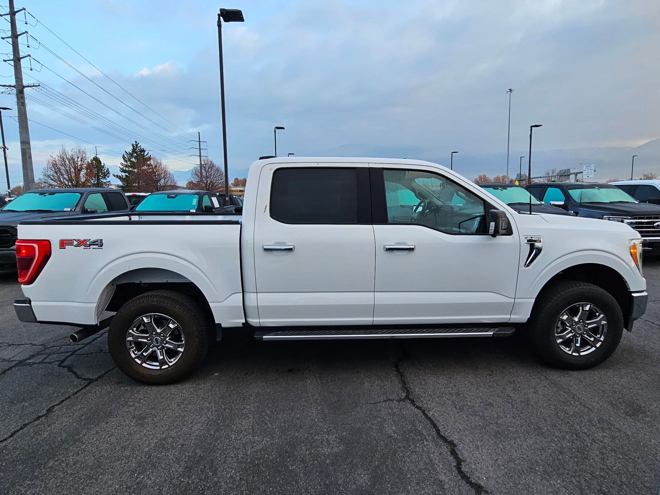 2023 Ford F-150 XLT photo 2