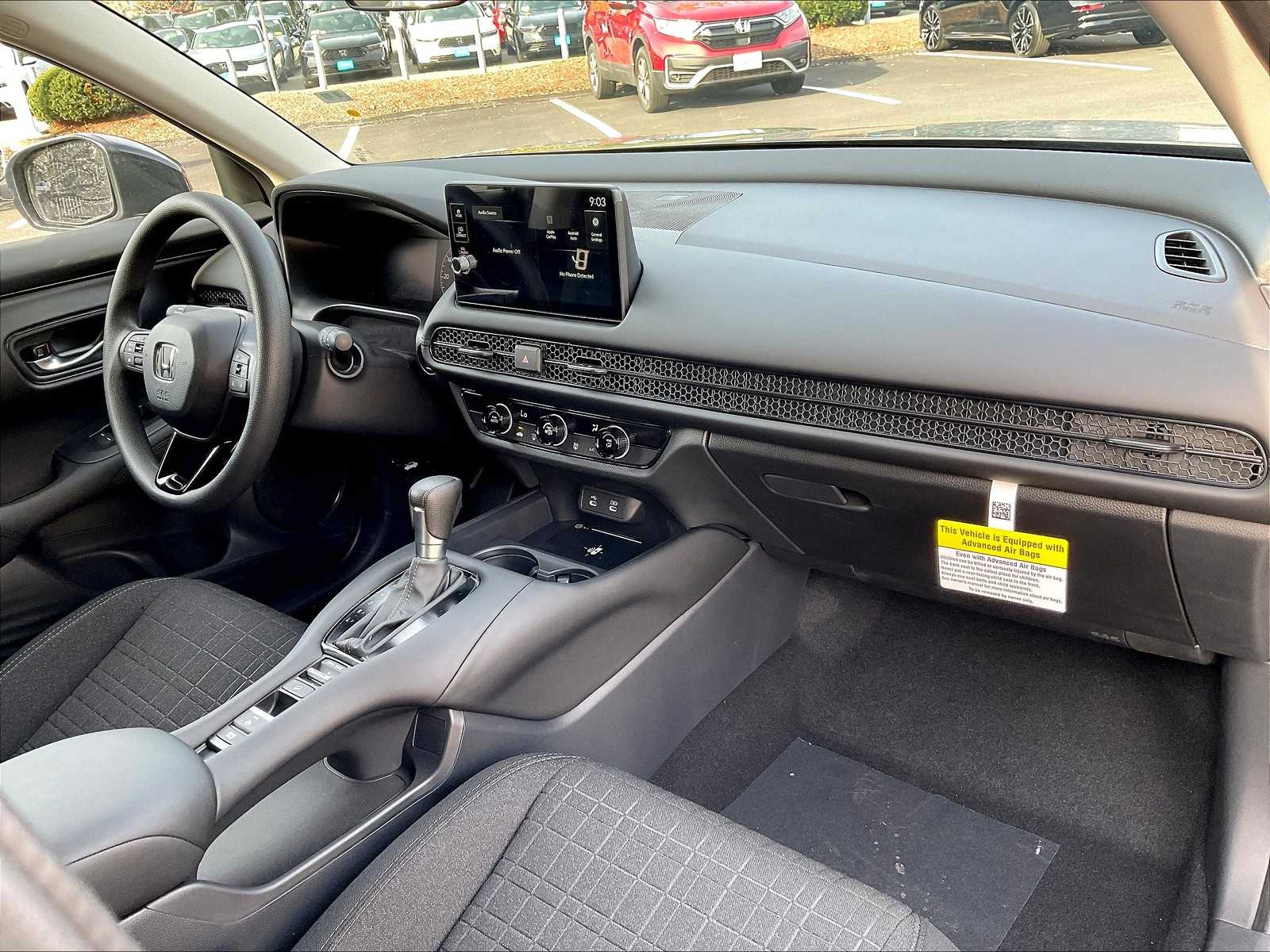 2026 Honda HR-V LX photo 9