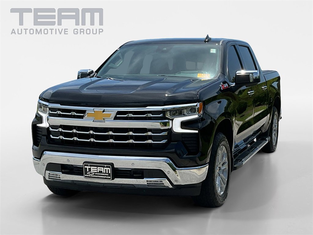 2025 Chevrolet Silverado 1500 LTZ photo 3
