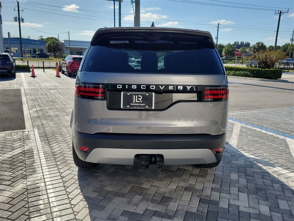 2025 Land Rover Discovery S photo 3