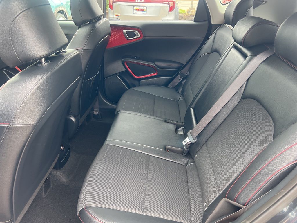 2022 Kia Soul GT-Line Turbo photo 7