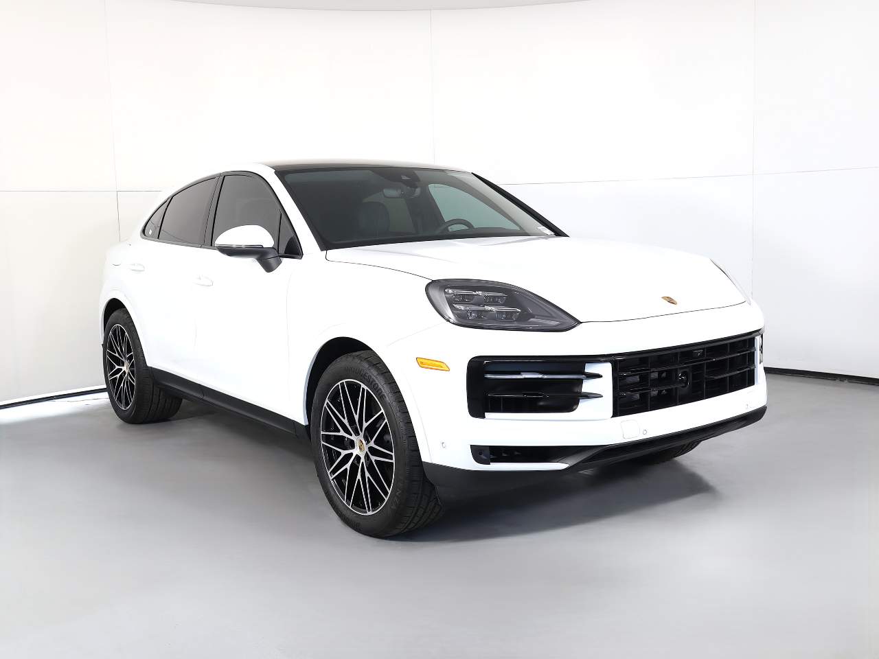 2025 Porsche Cayenne Coupe photo 9