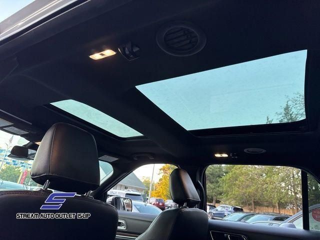 2019 Ford Explorer Limited photo 21