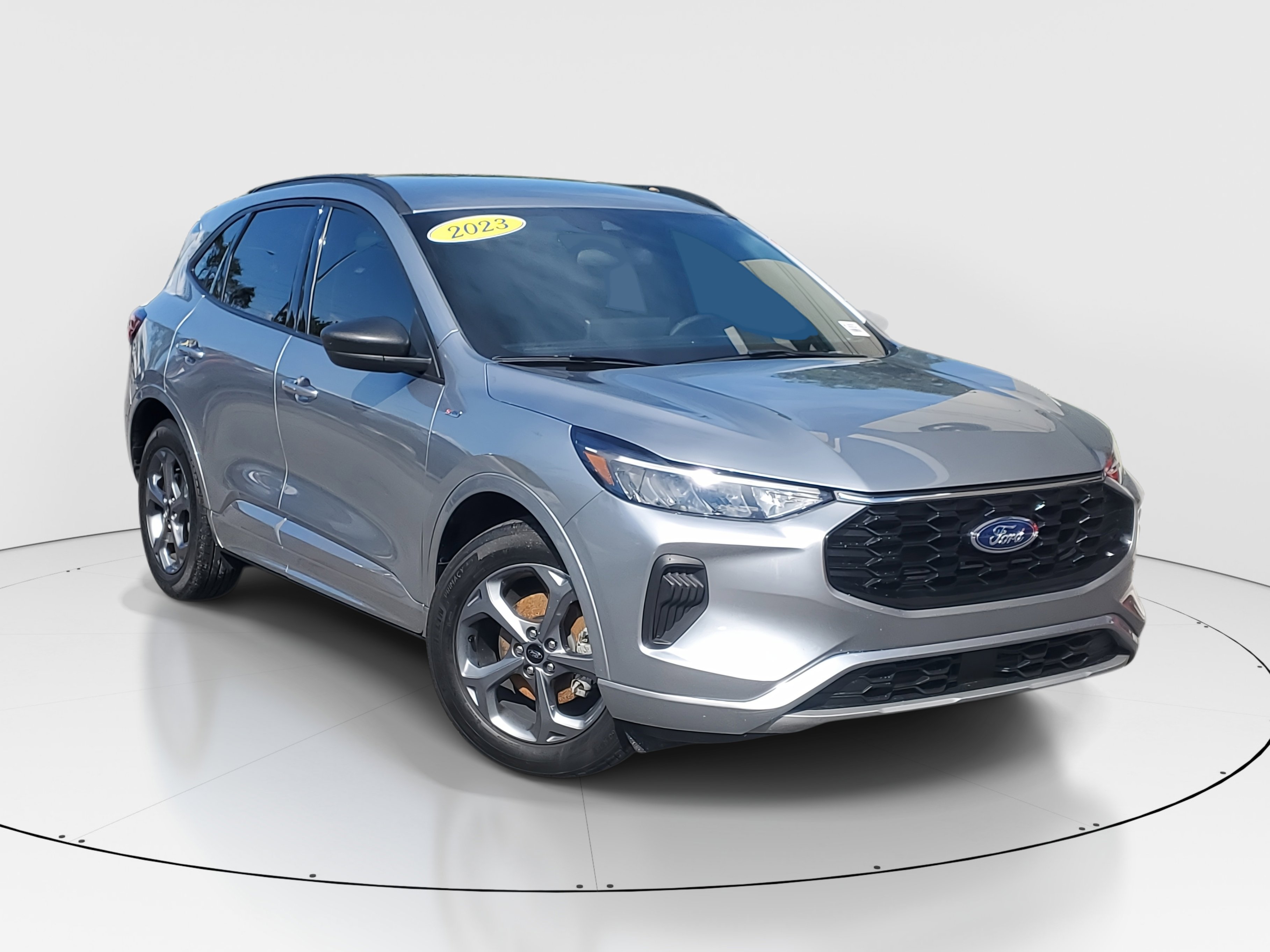 2023 Ford Escape ST-Line photo 2