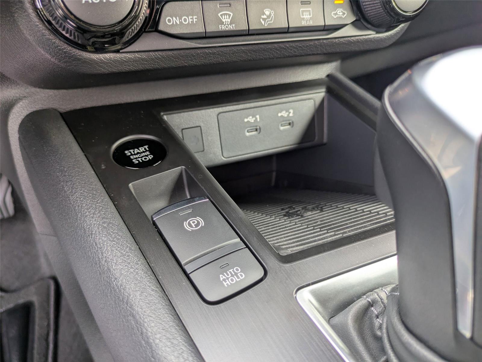 2026 Nissan Kicks SV photo 17