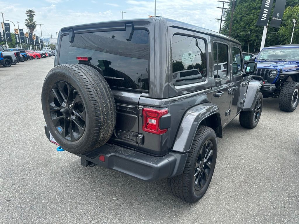 2022 Jeep Wrangler Unlimited Sahara 4xe photo 3