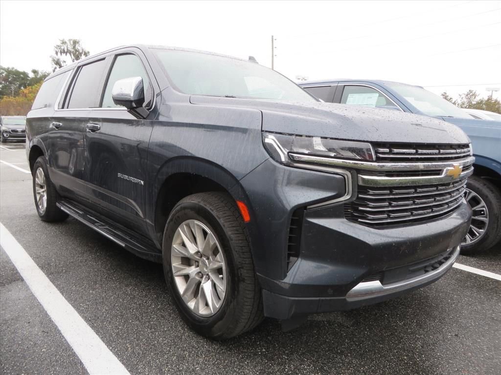 2021 Chevrolet Suburban Premier's photo