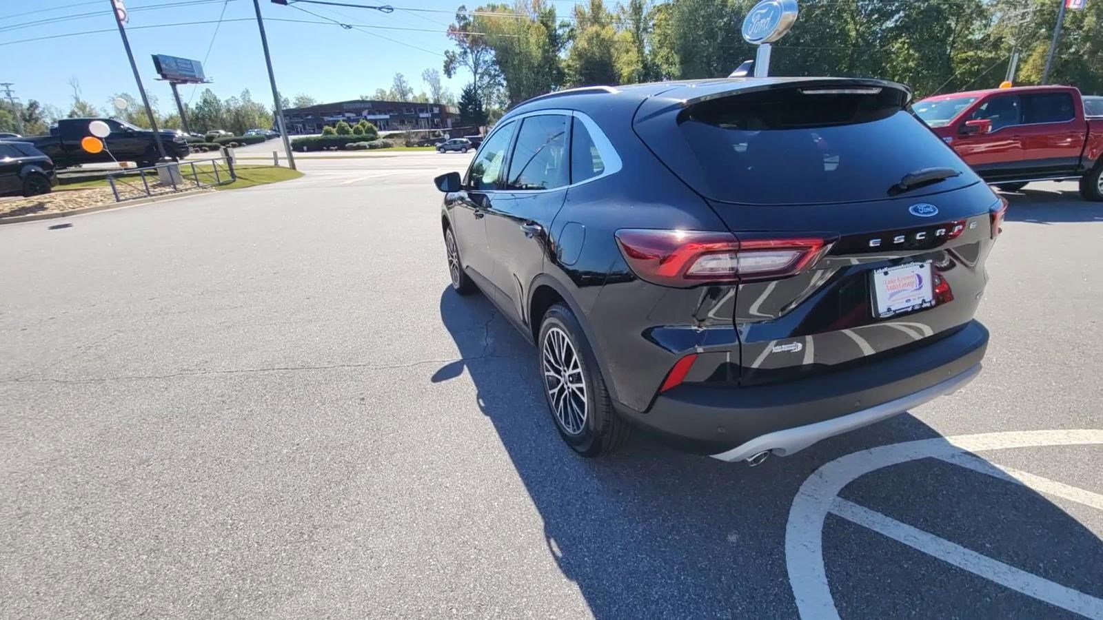 2025 Ford Escape Base photo 3