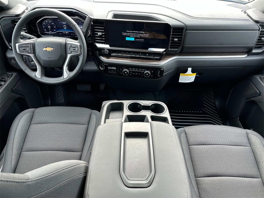 2025 Chevrolet Silverado 1500 LT photo 3
